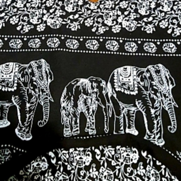 π3/$23π Boho Elephant Crossbody Bag - Picture 2 of 8